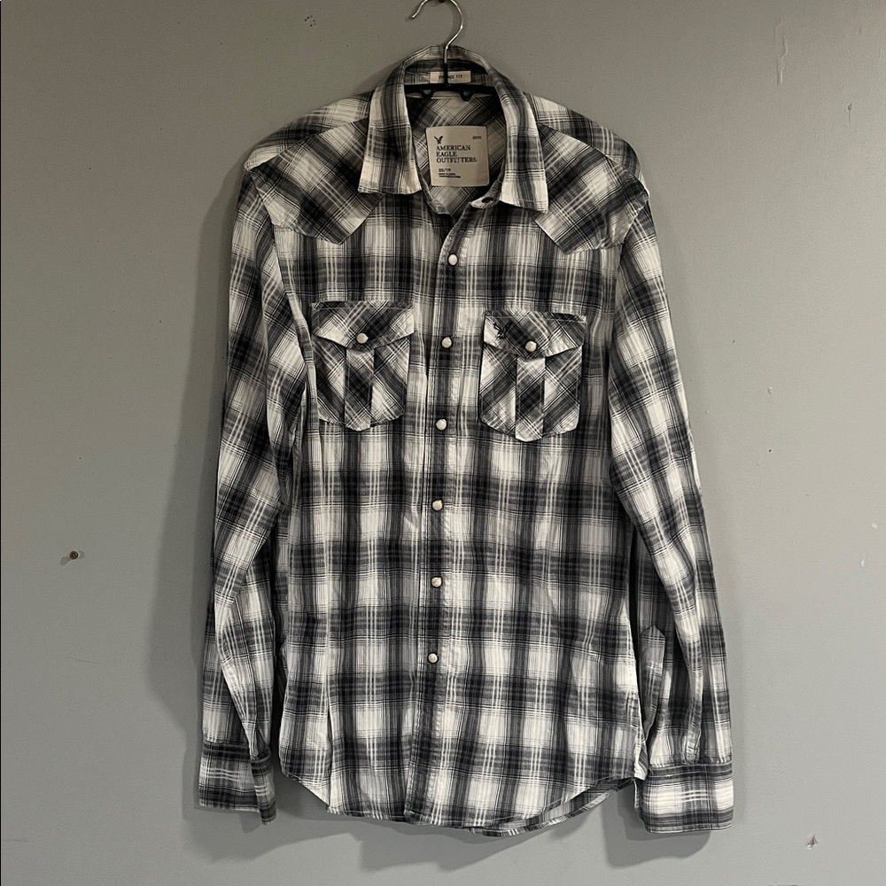 Men’s American Eagle Outfitters Black and White Plaid Dress Shirt XS